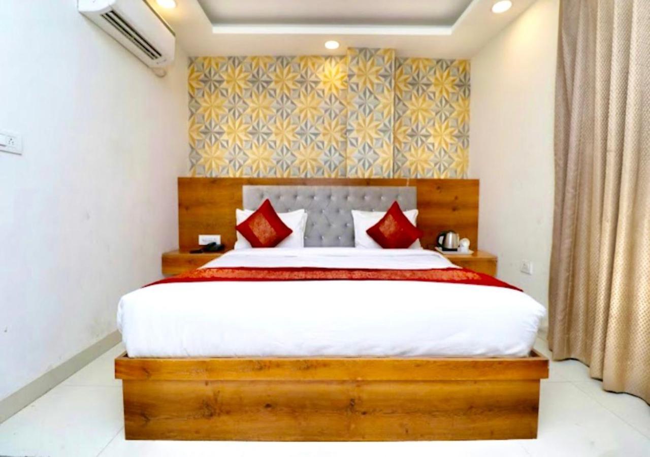 Hotel The Glory Near Delhi International Airport New Delhi Exterior photo