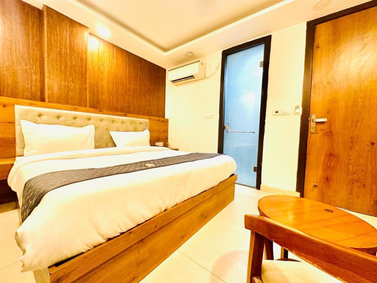 Hotel The Glory Near Delhi International Airport New Delhi Exterior photo