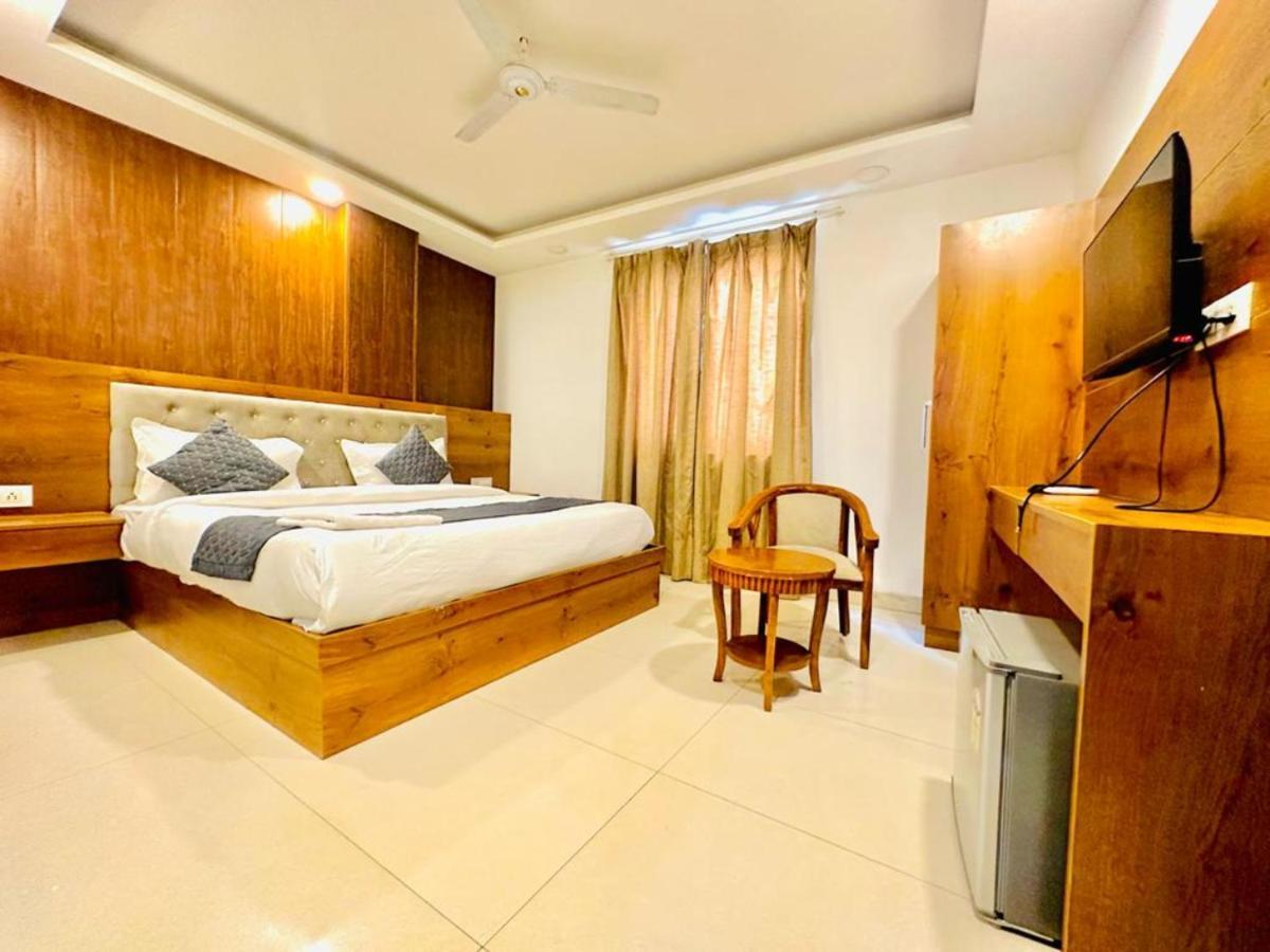 Hotel The Glory Near Delhi International Airport New Delhi Exterior photo
